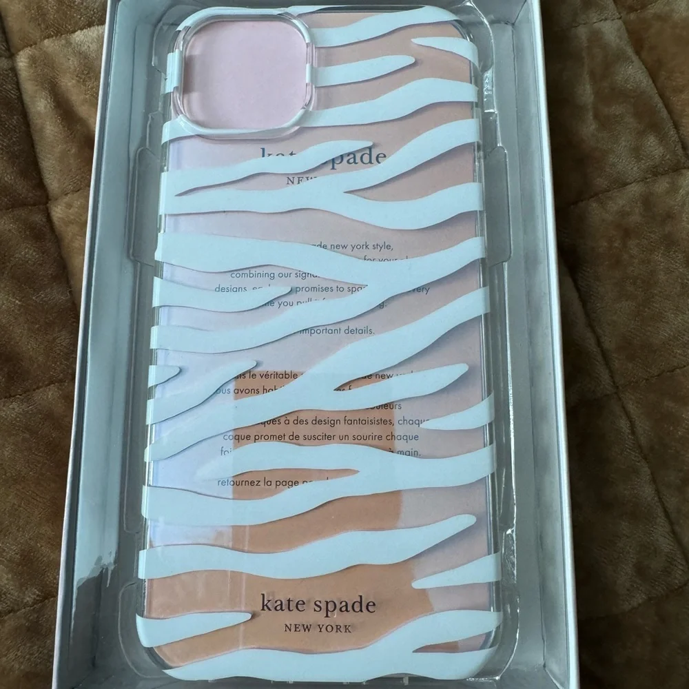 KATE SPADE ♠️ iPhone 14 Plus case in white/clear zebra print! Pretty & Practical